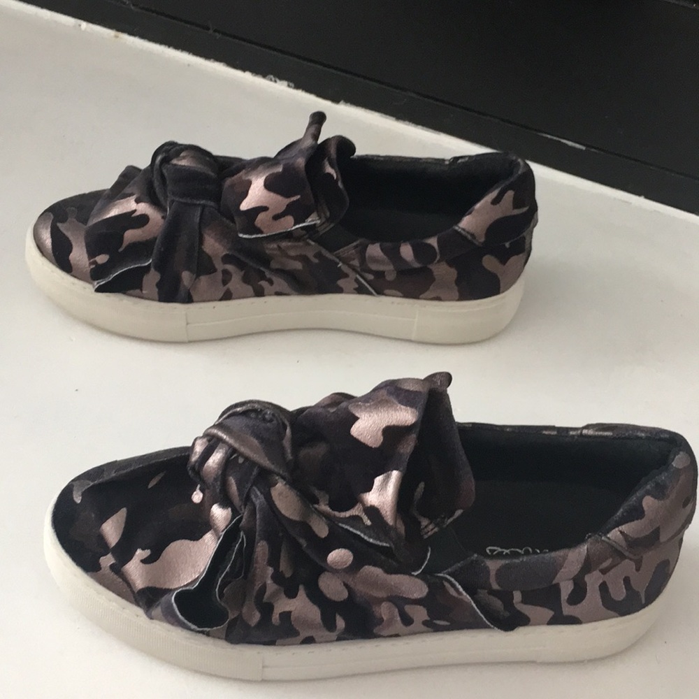 J Slides Platform - Picture 3 of 5